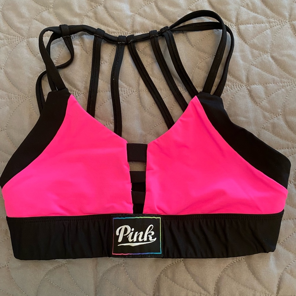 VICTORIA’S SECRET PINK SPORTS BRA